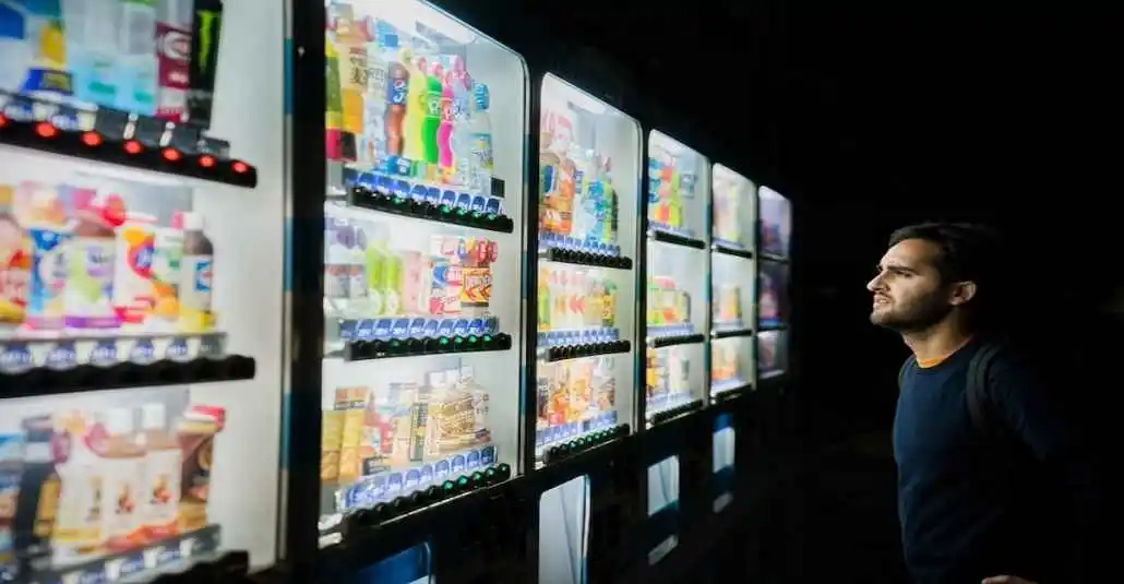 The Impact of the E-commerce Industry on the Smart Vending Machine Market